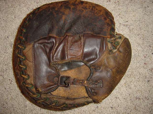 Early 1900's Decker Patent Crescent Catchers Mitt Back